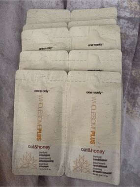 10 x one 'n only Wholesome Plus Oat & Honey Shampoo + Conditioner travel size